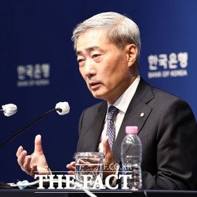 두 달 만에 2.5%→3.0%…한은 '선제 긴축' 승부수