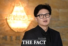 강득구, 한동훈 딸 봉사활동 의혹 재소환…한동훈 "이미 무혐의" 반박