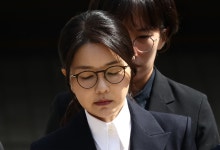 [속보] 특검, 김건희 구속기소…역대 영부인 재판행 첫 사례