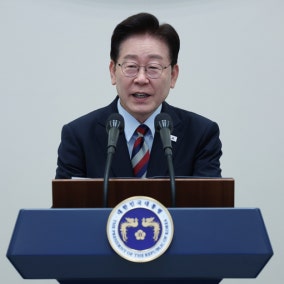 이 대통령 "가갸날 만든 지 100년…한글은 대한민국 성장 뒷받침"