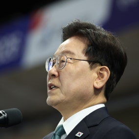 이 대통령 "전작권 맡겨놓고 방치할 상황아냐…반드시 신속히 돌려받아야"