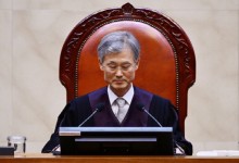 조희대 대법원장, '이재명 파기환송'으로 공수처에 고발당해