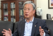 李대통령 "오랜 동지 故 유성엽 전 의원 부고에 애도, 깊은 슬픔"