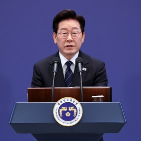 이 대통령 "초심 잃지않고 오직 국민만 믿고 가겠다" 강조