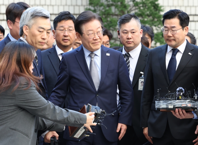 이재명 1심 징역 1년에 집행유예 2년..'당선무효형'