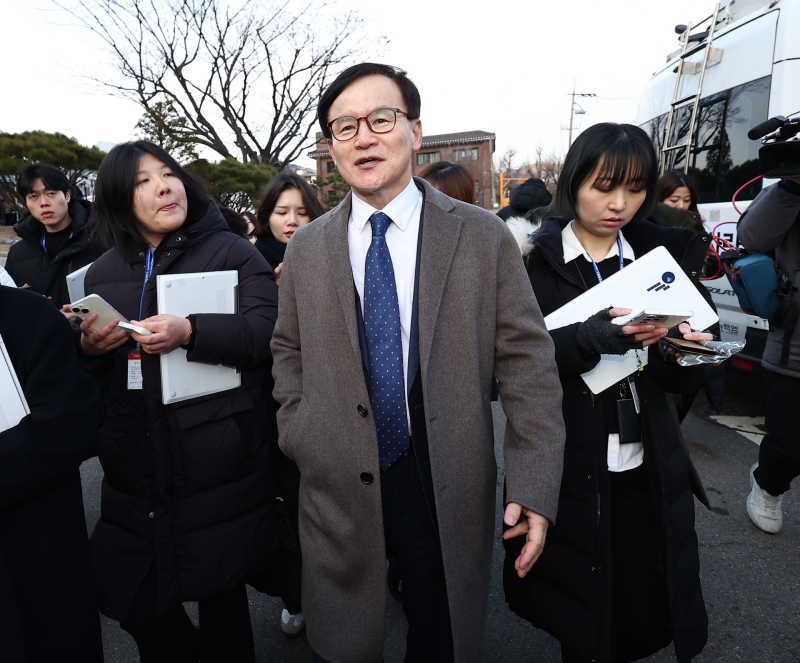 尹측 "대통령이 왜 목숨·명예 팽개치고 계엄 선포 했겠나"