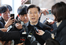 '경찰 출석' 경호처장 "국격에 맞게 尹 수사해야"
