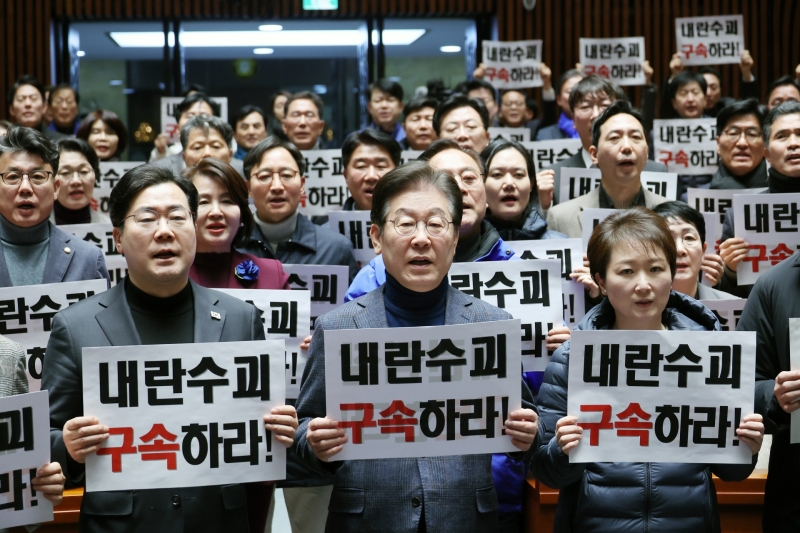 민주당, 윤 대통령 석방에 '파면 촉구' 비상행동 나서