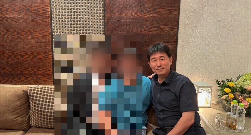 민주, 지귀연 '접대' 의혹 사진 공개.."룸살롱에서 삼겹살 먹나"