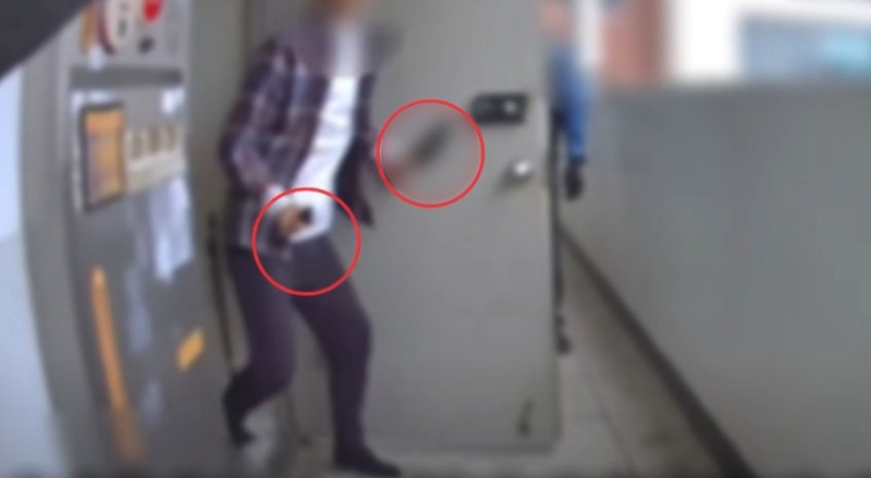 양손 흉기 들고 경찰에 돌진한 남성..테이저건 맞고 붙잡혀