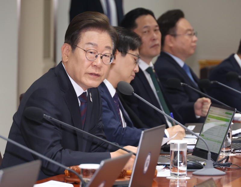李 대통령 '대장동 재판'도 무기한 연기.."헌법 84조 적용"
