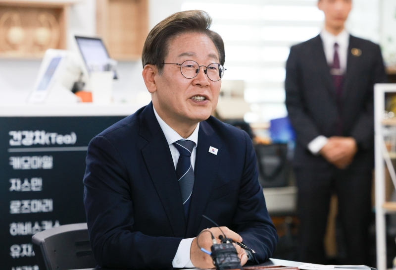 이재명 "오늘같은 주말 행복 지키는 든든한 울타리 될 것"