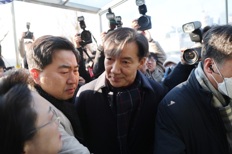 '사면론 거론' 조국, 서울대 교수직 해임 취소소송 취하