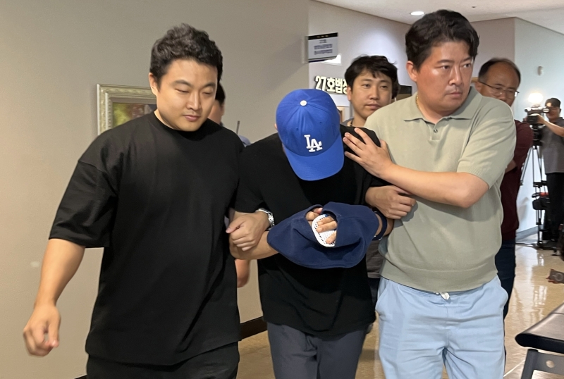 "왜 안 만나줘"..'배관 타고 스토킹 살해' 40대 구속