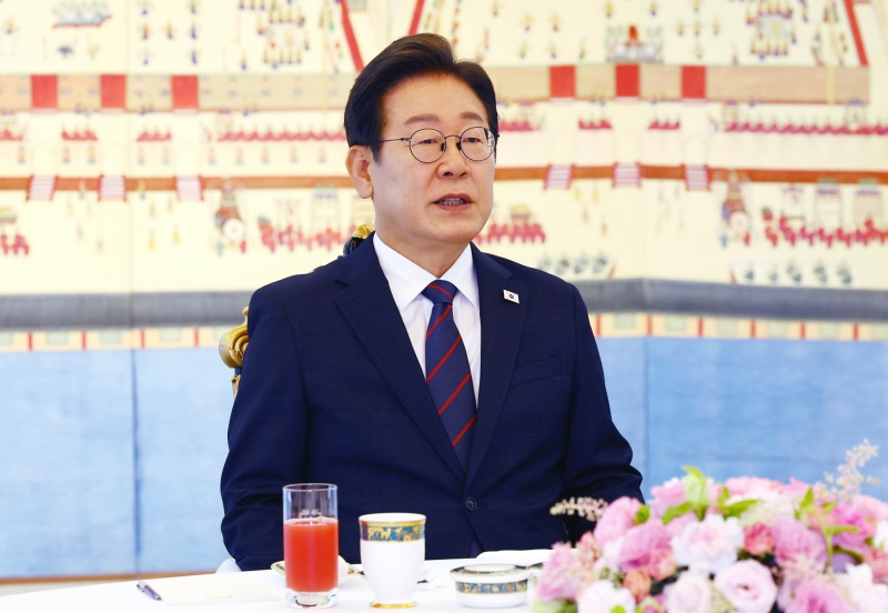 李대통령, 野 김민석 문제제기에 "본인 해명 지켜봐야"