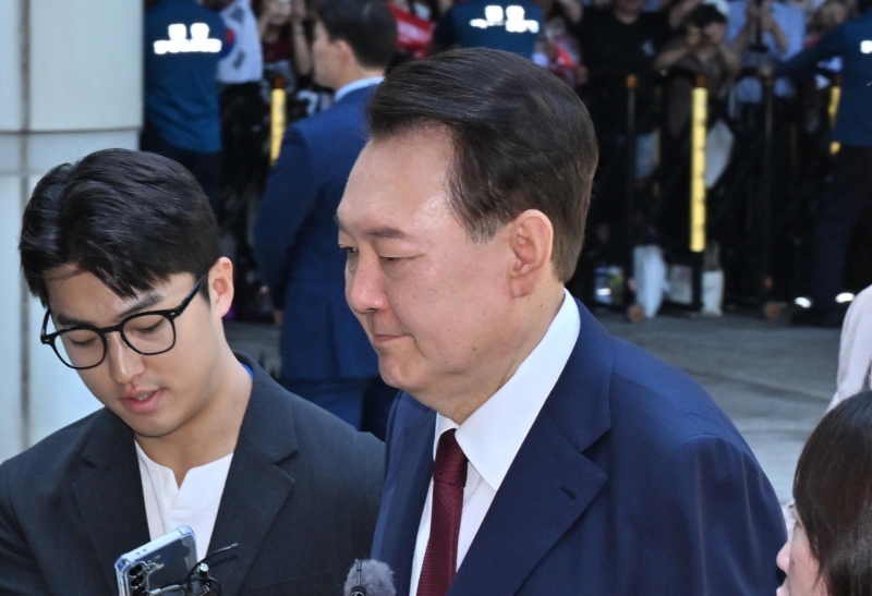 내란특검, 尹 체포영장 청구 이어 출국금지까지..구속 수사 가나