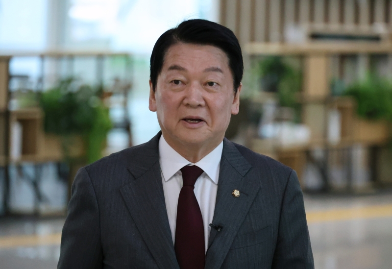 안철수 "날치기 혁신위 거부..혁신위원장 사퇴·당 대표 도전"
