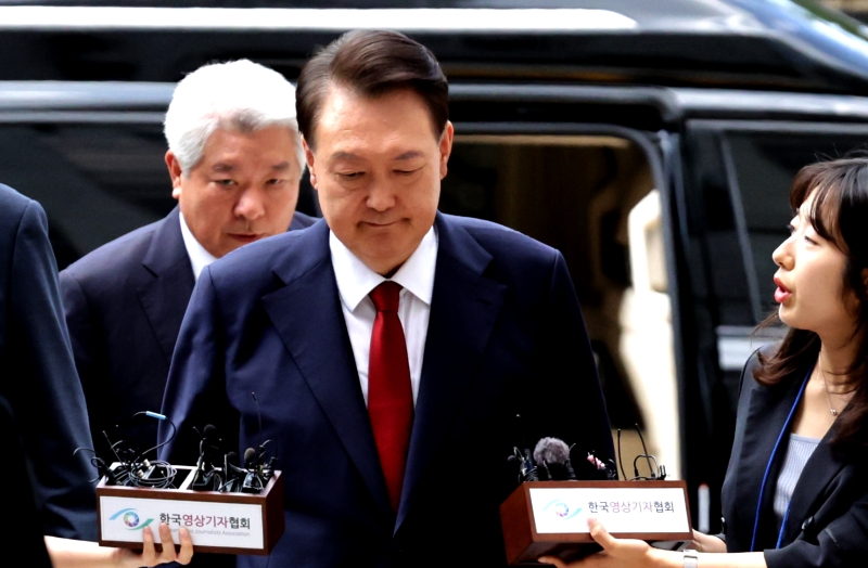 尹, 내란특검에 재구속…법원 "증거인멸 우려"
