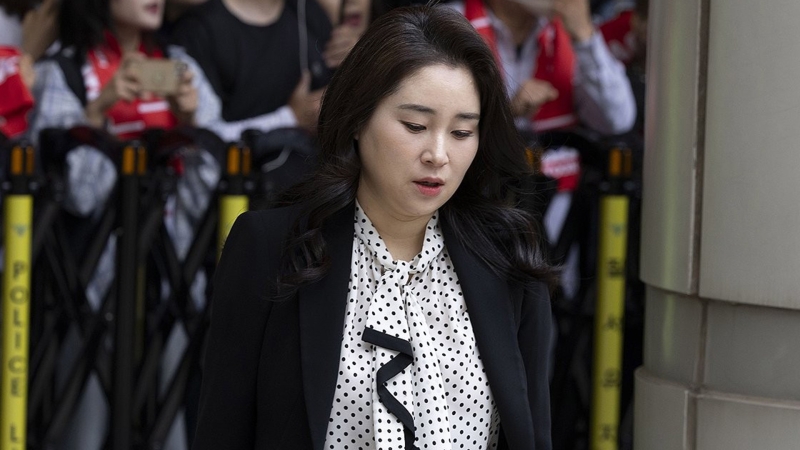 '계몽' 김계리 변호사, 특검 압수수색에 "쇼질 작작해야"
