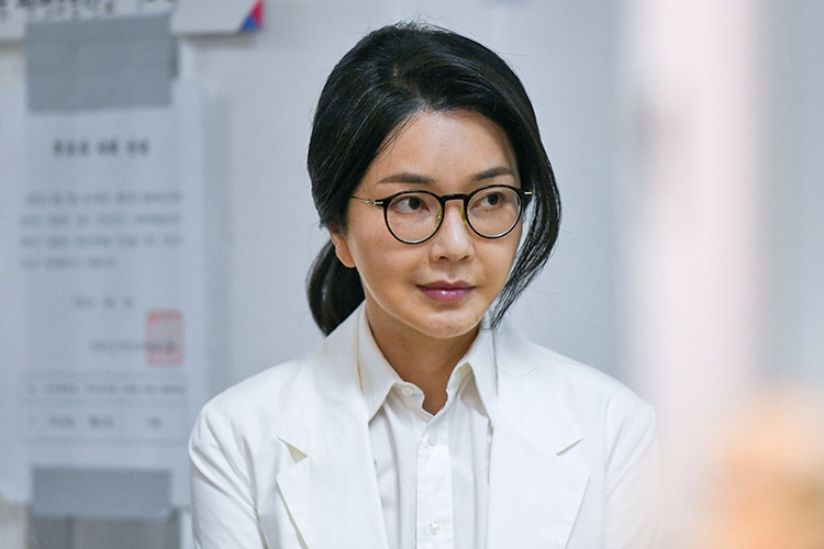 특검 "김건희 8월 6일 출석통보..尹은 오는 29일"