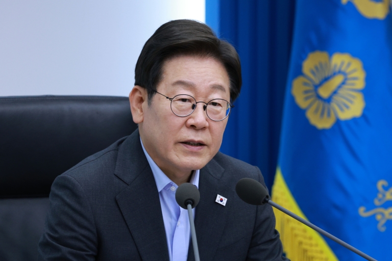 李대통령 "이자놀이 매달리지 말라"..금융권, 내일 긴급 협의