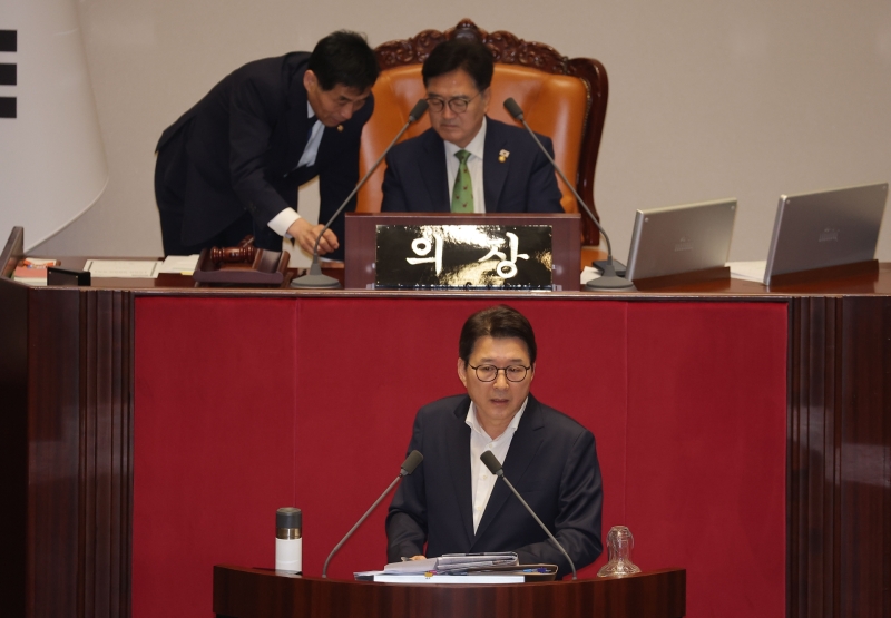 국민의힘, 방송법 저지 필리버스터 돌입...첫 주자 신동욱