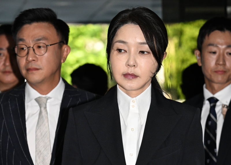 특검 "서희건설, 김건희에 '반클리프 목걸이' 줬다 인정"
