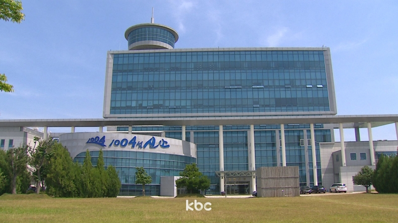 "신안에서 일하실 분을 찾습니다"...공무원 인력난