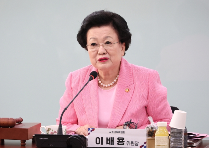 "귀금속 주고 자리 받았나"...특검, 이배용 국가교육위원장 압수수색