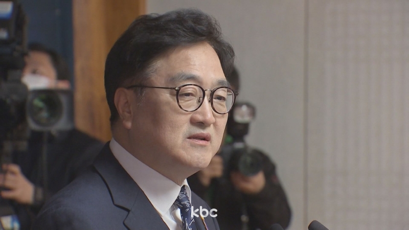"정기국회 개원식 한복 착용 어때요"...우원식 의장 거듭 제안