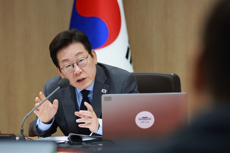 李 "어려운 사람 대출이자 더 비싸...서민 금융 대책 마련하라"