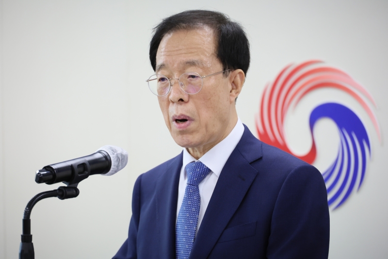 이석연 "李대통령, 이제 말에서 내려 전체 국민 아울러야"