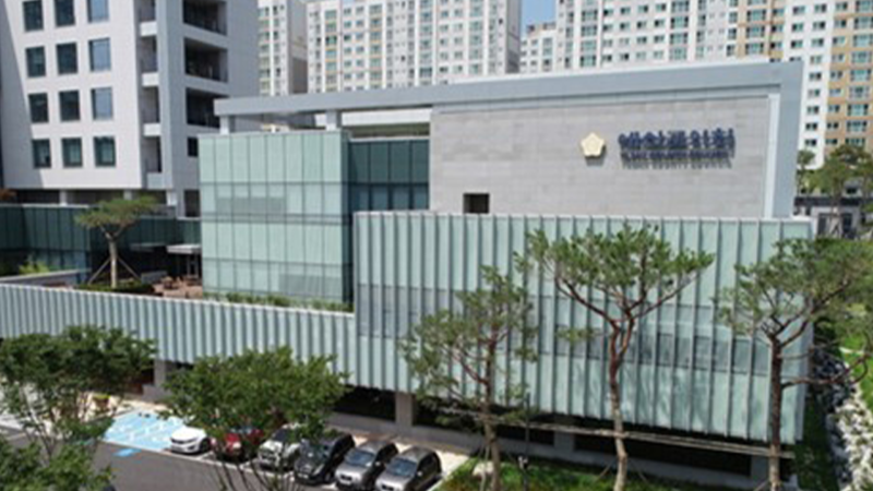 "술집 종업원인줄 알고"...여성 추행한 충남 예산군의원의 변명