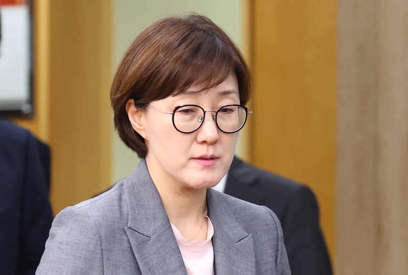 김현지 고발당해..."나이·학력 비공개, 국민 기만한 직권남용"