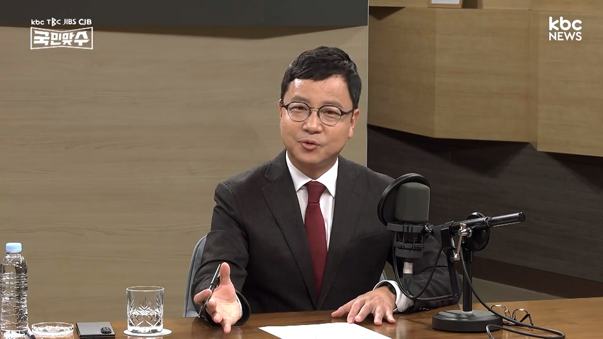 호준석 "이 대통령, '尹-김건희 내란 마약 밀수' 망상 백해룡을 수사팀에?...황당, 나라 맞나"[국민맞수]