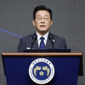 李대통령 "일부 경찰 지휘부 친위쿠데타 가담…통제 강화"