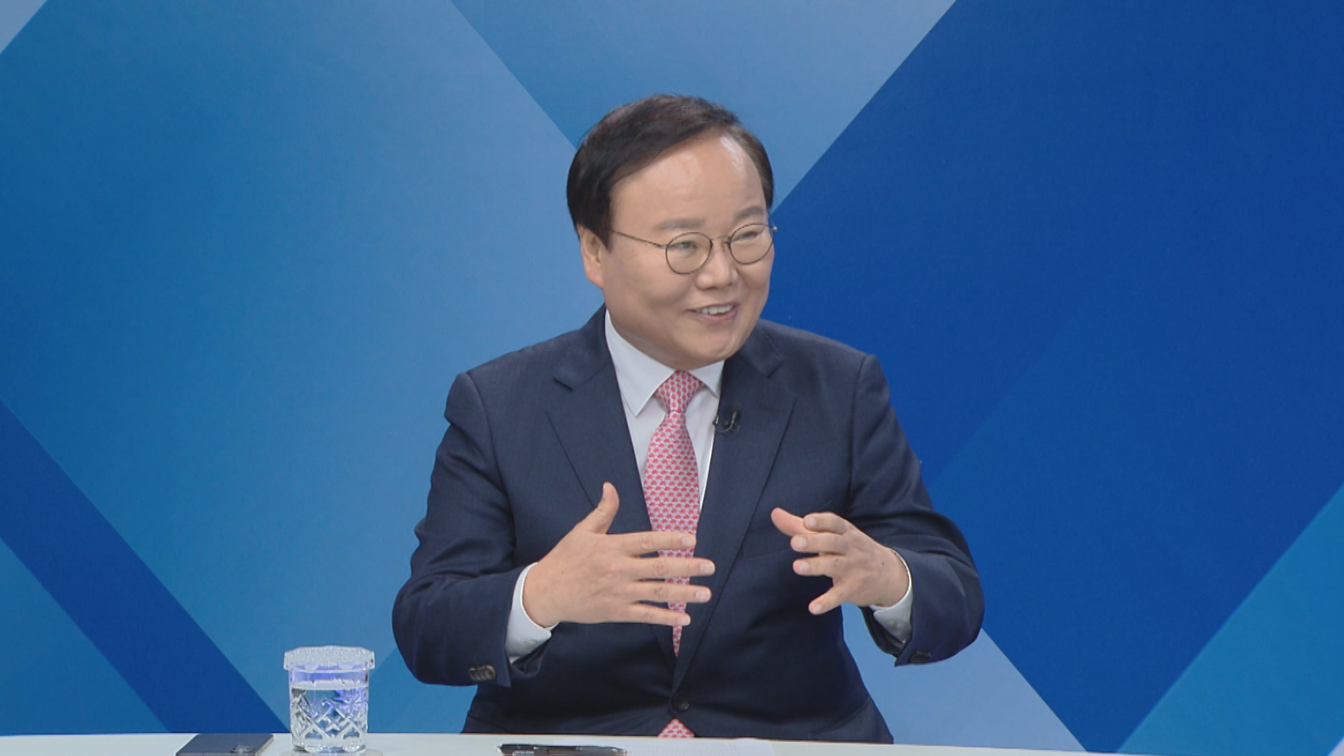 김재원 "'빵진숙'이 시장 여론조사 1등?...대구 사람들, 이진숙 '탄압 보수전사' 각인"[여의도초대석]