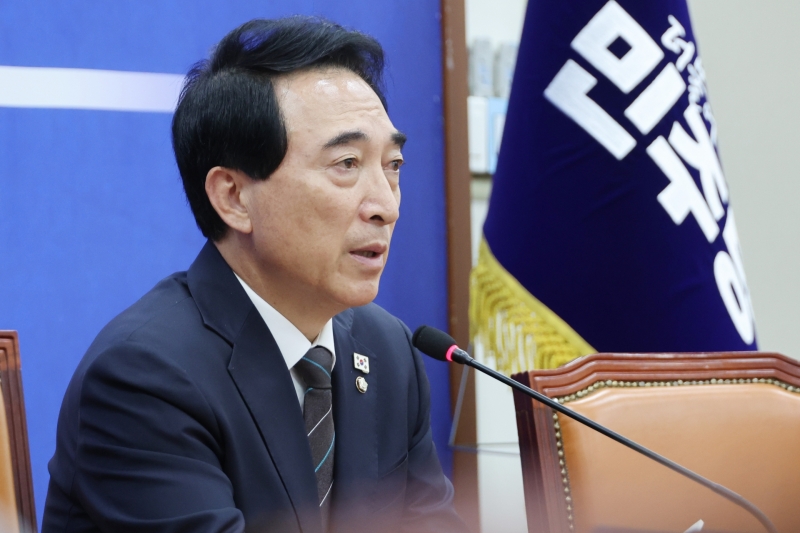 최민희 칭찬한 박수현 "너희 중에 죄 없는 자가 먼저 돌로 쳐라"