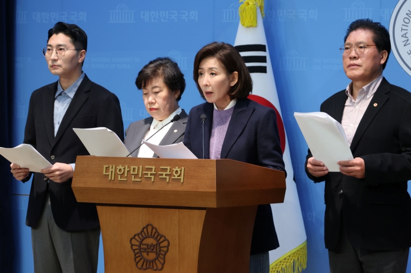 검찰 대장동 항소 포기에...野 "이재명 정권에 굴종"