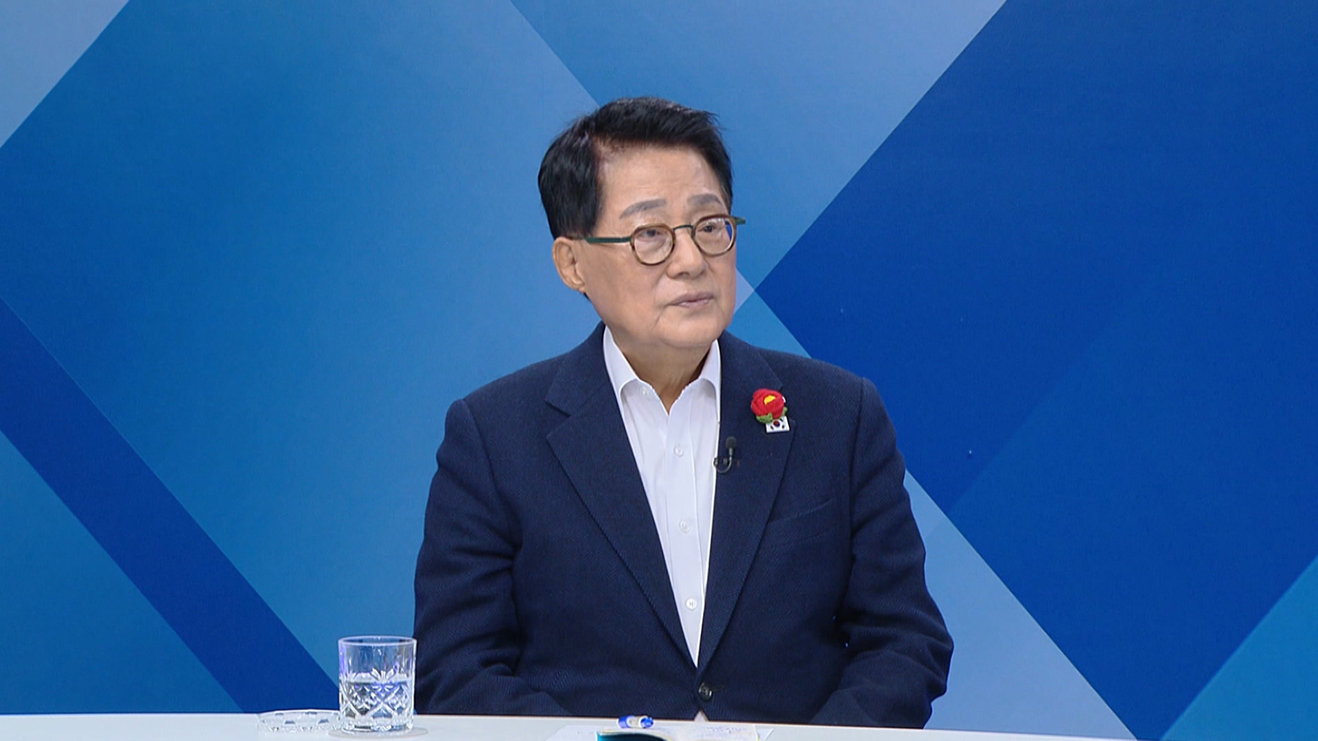 박지원 "김건희, 구치소서 혼자 중얼중얼?...정신분열 코스프레, 보석은 무슨, 말짱해"[여의도초대석]