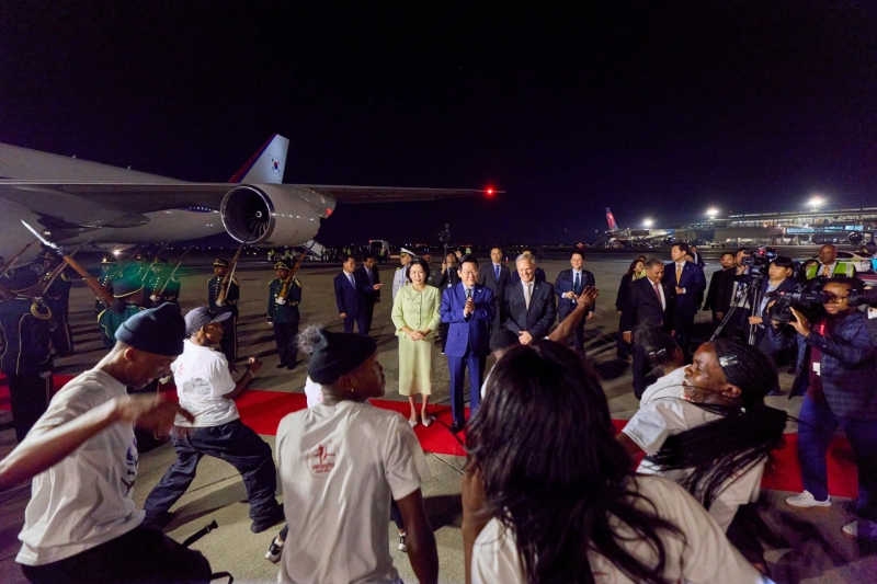 李대통령, G20 정상회의장 도착...'포용 성장' 논의