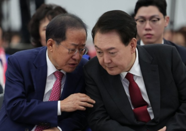 홍준표, 尹 향해 "갈때 가더라도 전직 대통령답게 당당하게 가라"