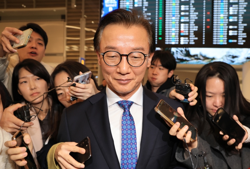 경찰, '통일교 금품 수수 의혹' 전재수 전 장관 등 3명 입건..."혐의 부인"