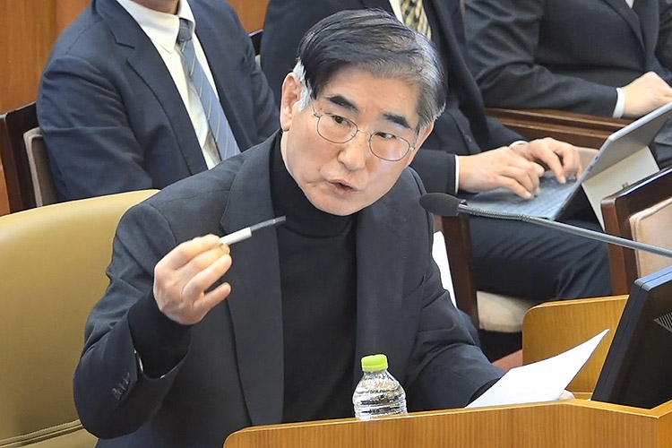 내란특검, 김용현 전 국방장관 '군기누설' 등 추가 기소