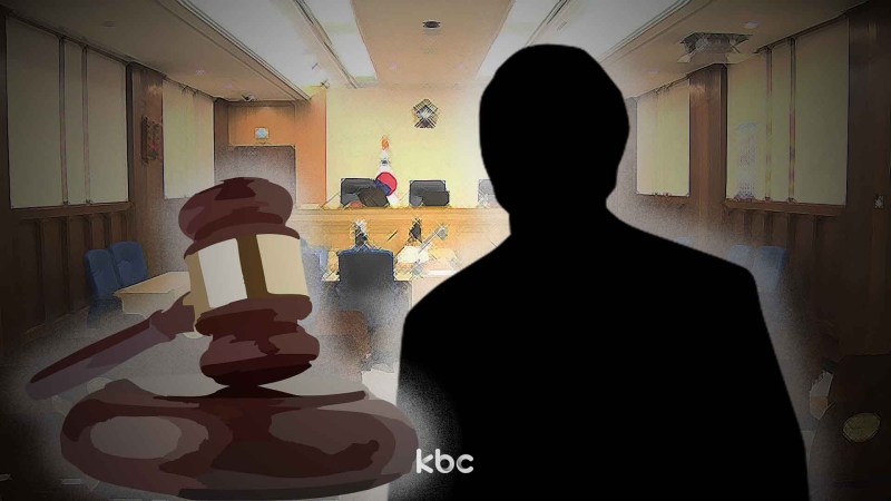 에이즈 감염 사실 숨기고 피임 기구 없이 성관계 한 20대 남성에...징역 8개월