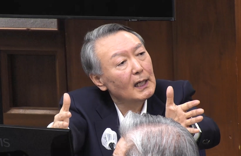 '내란 사형 구형' 尹, 내일 '체포 방해' 1심 선고…법원, 생중계 허용