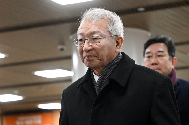 '사법농단' 양승태 前대법원장 2심 징역 6개월에 집유 1년...1심 무죄 뒤집혀