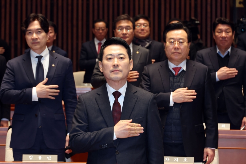 장동혁 "경찰 수사로 털고 간다"...국힘 '한동훈 제명' 내홍 2라운드