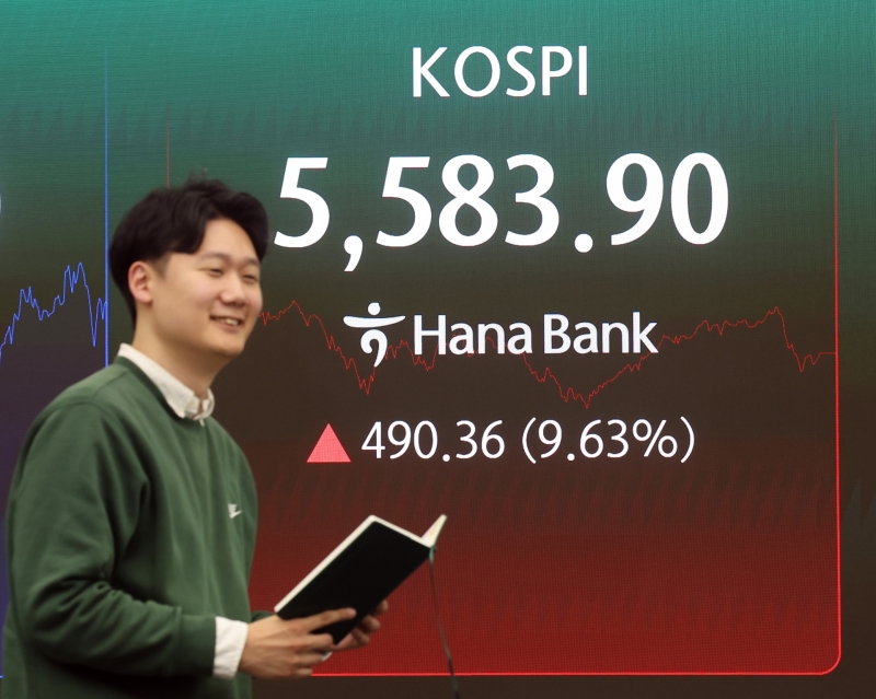 '중동 공포 딛고' 코스피, 9.6% 올라 5,580대 회복