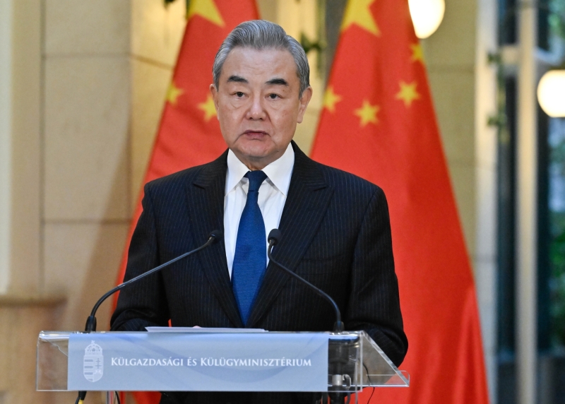 中 왕이 "대만 문제는 내정 일본 무슨 자격 개입?…조국 통일 못막아"